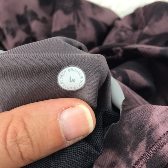 Lululemon In Movement Tight 25" *Everlux Mini Dusk - Picture 7 of 8